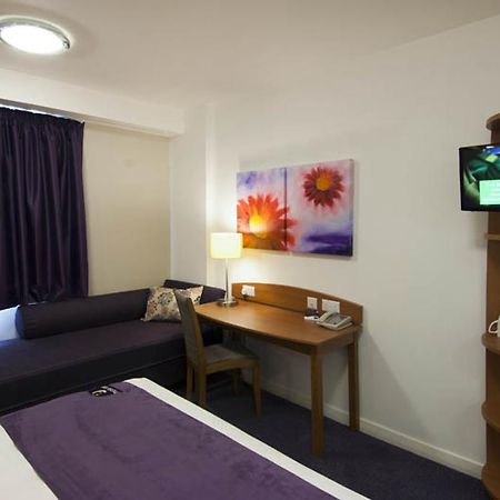 Premier Inn Sheffield Arena Buitenkant foto