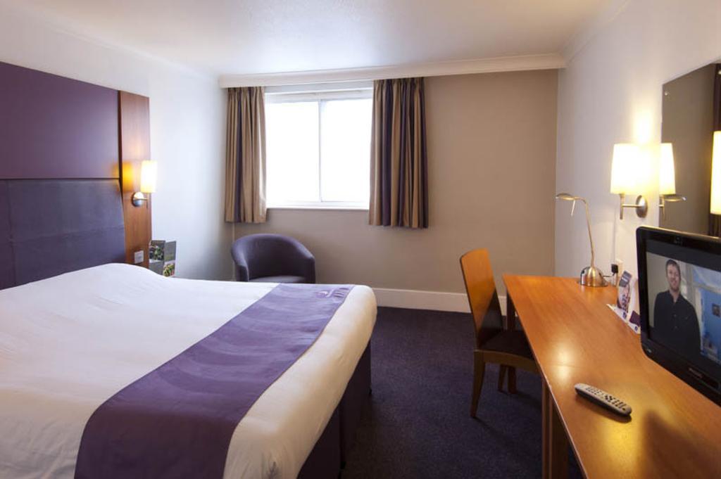 Premier Inn Sheffield Arena Kamer foto