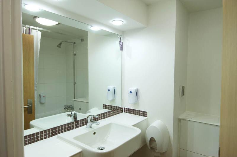Premier Inn Sheffield Arena Buitenkant foto
